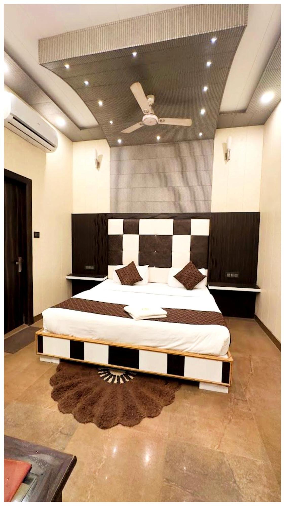 Grg Pardesi Hotel Haridwār Exterior foto