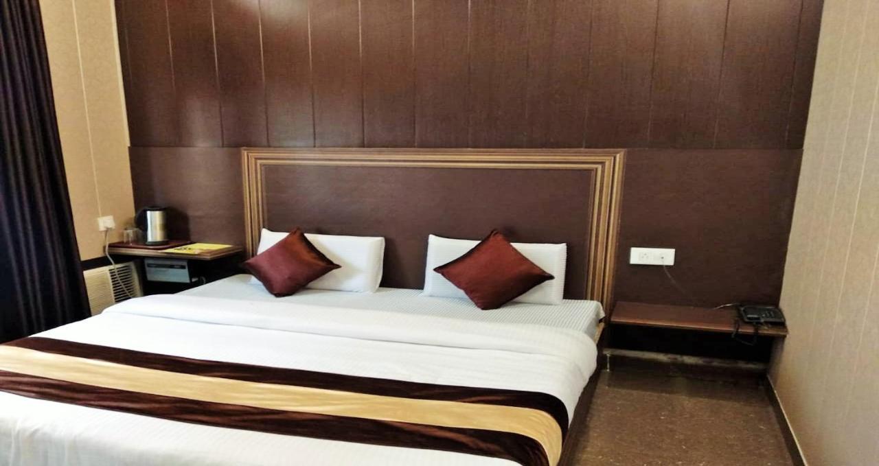 Grg Pardesi Hotel Haridwār Exterior foto